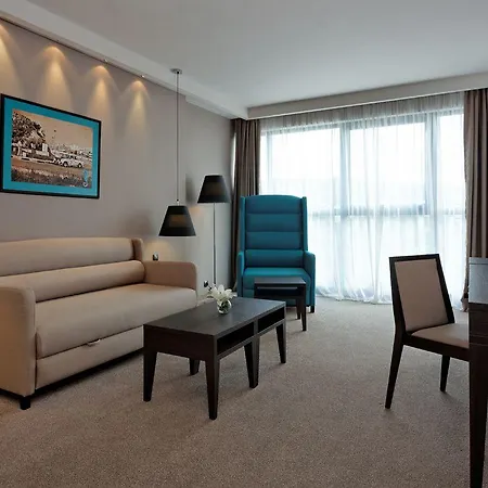 Astera & With Free Private