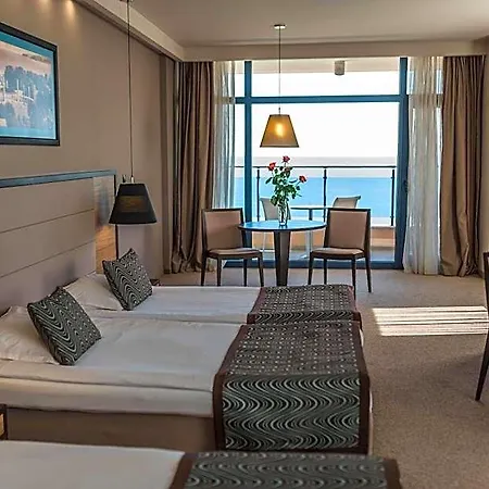 Хотел Astera & With Free Private 4*