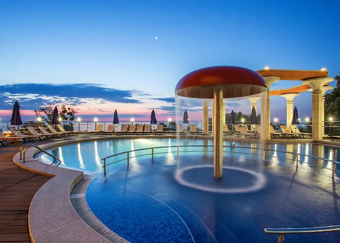 Hotel Astera & With Free Private 4*