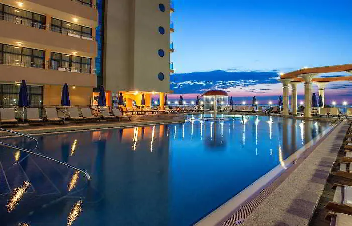 Astera & With Free Private Goudstrand